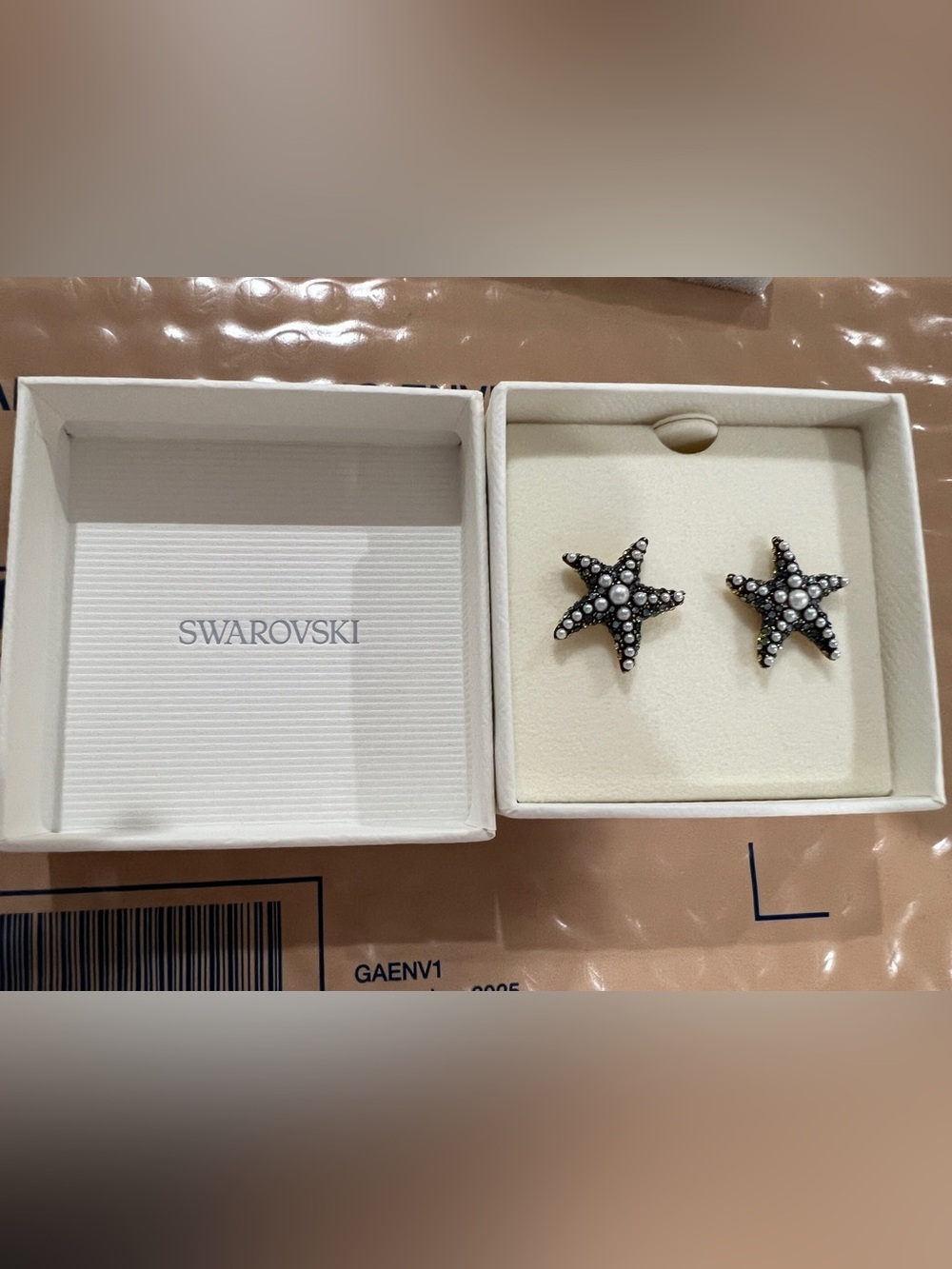 New! SOLDOUT SWAROVSKI Idyllia stud Starfish earrings